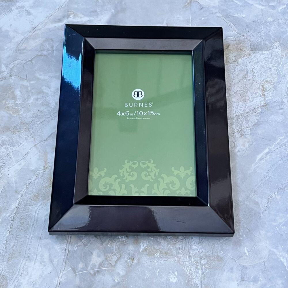 Burnes of Boston Black Picture Frame 4x6 in Rectangle Glossy Free Standing